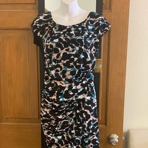 New with tags Rachael Ray Abstract pattern Women’s dress M